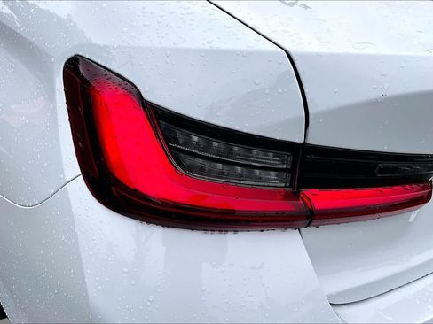Certified 2025 BMW 330i Sedan RWD image 29