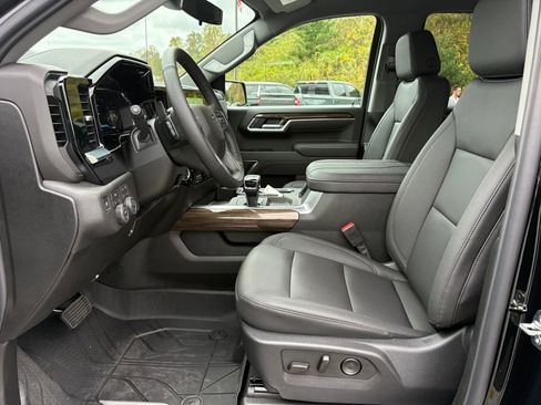 New 2026 Chevrolet Silverado 1500 RST w/ RST All Star Premium Package image 4