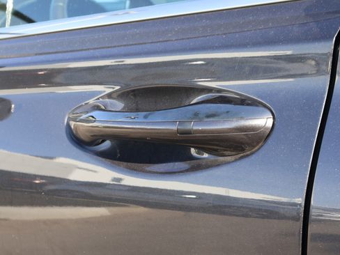 Used 2020 Hyundai Santa Fe Limited image 21