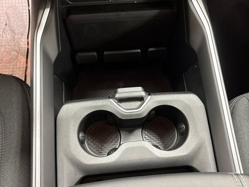 New 2026 RAM 2500 Big Horn AWD/4WD image 13