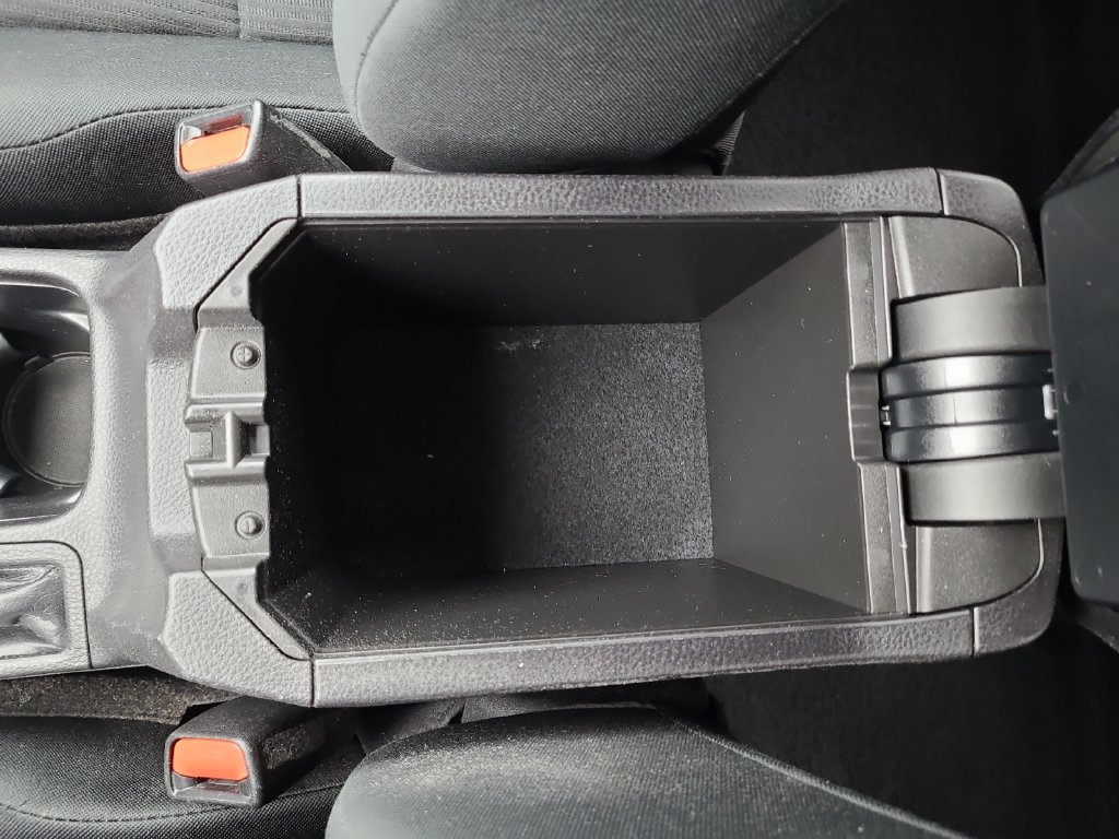 Used 2018 Toyota RAV4 LE AWD/4WD image 25