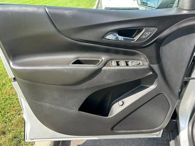 Used 2022 Chevrolet Equinox LT AWD/4WD image 11