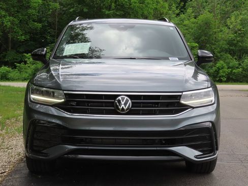 Used 2024 Volkswagen Tiguan SE R-Line AWD/4WD image 15
