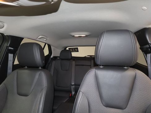 Certified 2023 Buick Encore GX Select image 17