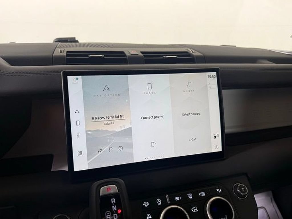 New 2025 Land Rover Defender 130 X-Dynamic SE AWD/4WD image 30