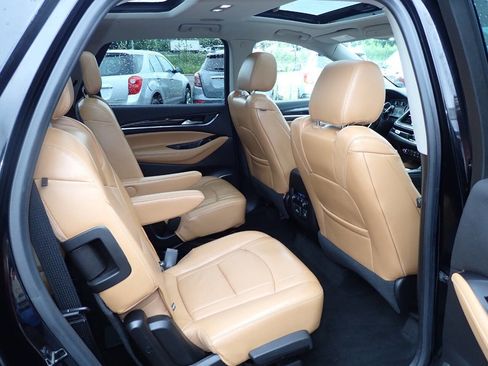 Used 2018 Buick Enclave Essence w/ Experience Buick Package AWD/4WD image 13