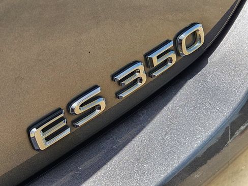 Used 2019 Lexus ES 350 w/ Premium Package FWD image 12