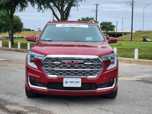 Used 2022 GMC Terrain Denali w/ Denali Premium Package AWD/4WD image 32