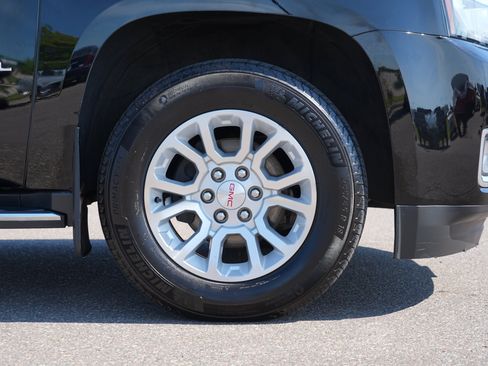 Used 2020 GMC Yukon XL SLT w/ Enhanced Security Package AWD/4WD image 11