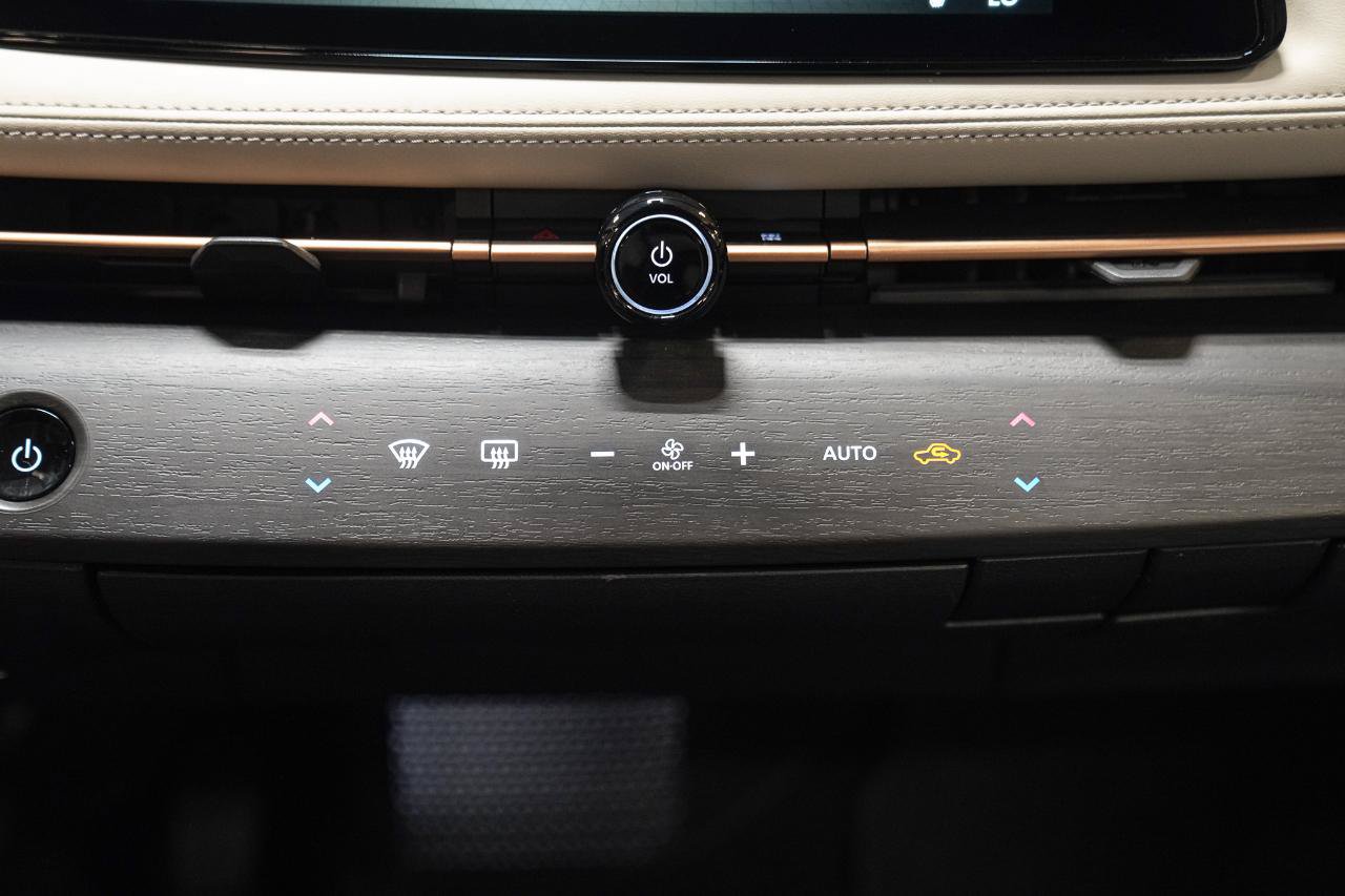 Used 2023 Nissan Ariya FWD image 35