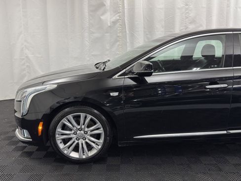 Used 2019 Cadillac XTS Luxury image 4