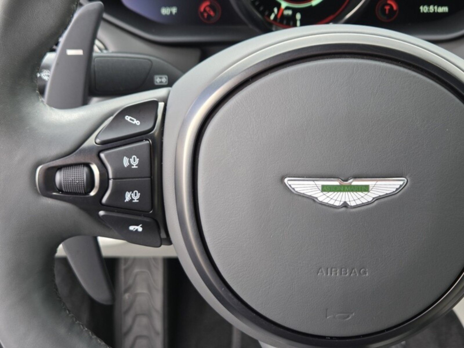 Used 2023 Aston Martin V8 Vantage Roadster RWD image 26