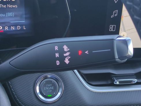 New 2026 Chevrolet Equinox LT w/ Convenience Package II image 16