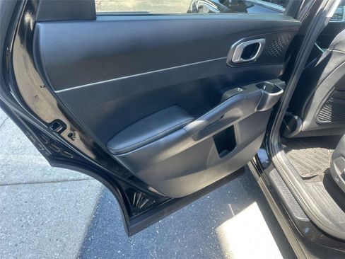 Used 2021 Kia Sorento S FWD image 19