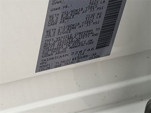 Used 2023 Nissan Pathfinder SL w/ Lighting Package (N92) image 10