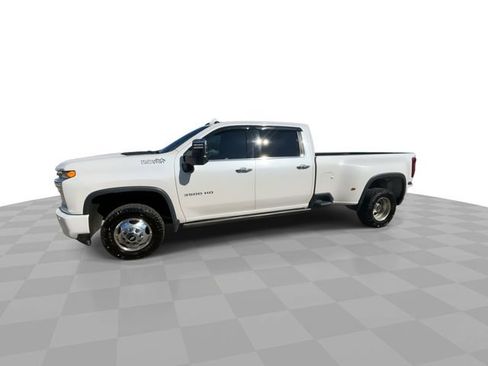 Used 2022 Chevrolet Silverado 3500 High Country w/ Technology Package image 4