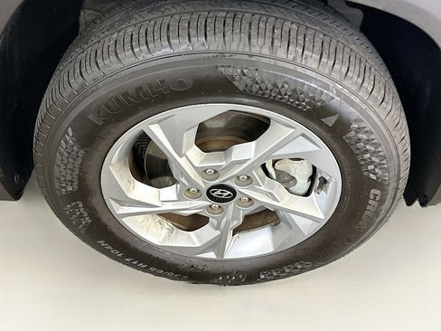 Used 2023 Hyundai Tucson SE image 11