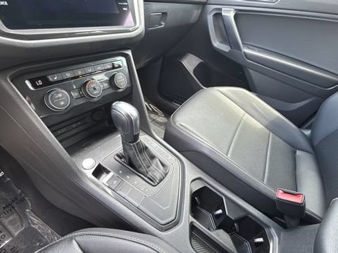 Used 2021 Volkswagen Tiguan SE R-Line FWD image 14