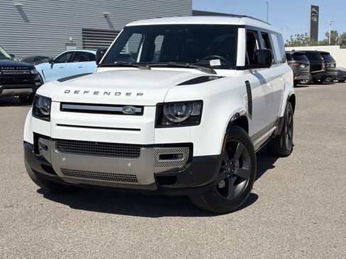 Used 2023 Land Rover Defender 130 SE AWD/4WD image 2