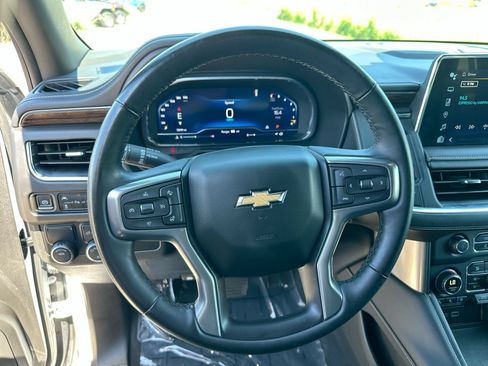 Used 2024 Chevrolet Suburban Premier RWD image 14