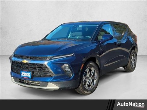 Used 2023 Chevrolet Blazer LT image 1