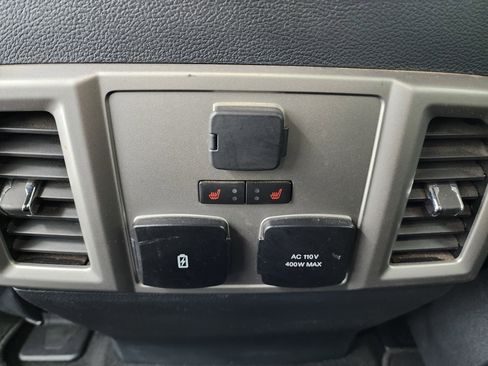 Used 2022 Ford F250 Lariat w/ Chrome Package image 37