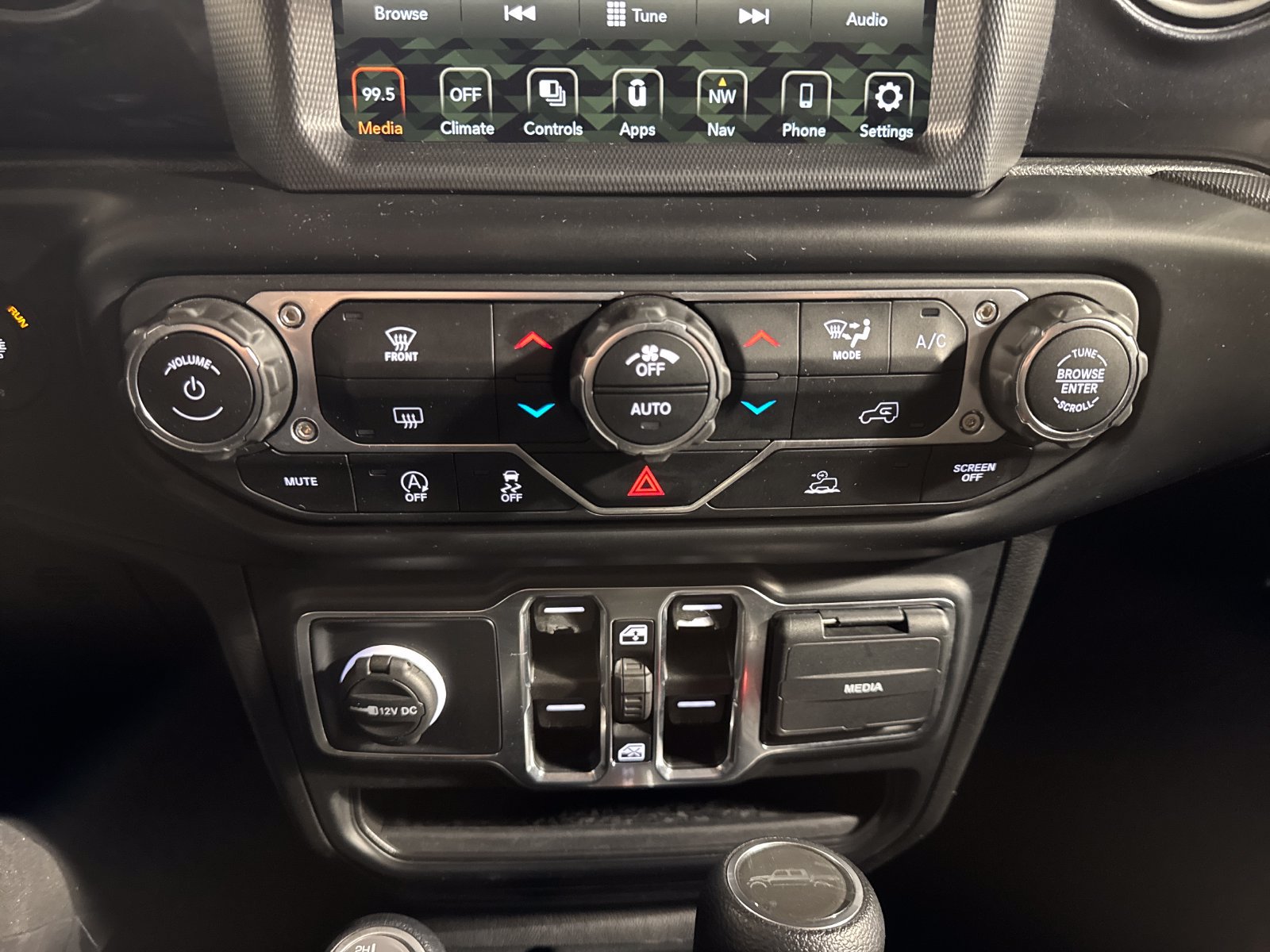 Used 2022 Jeep Gladiator Sport AWD/4WD image 18