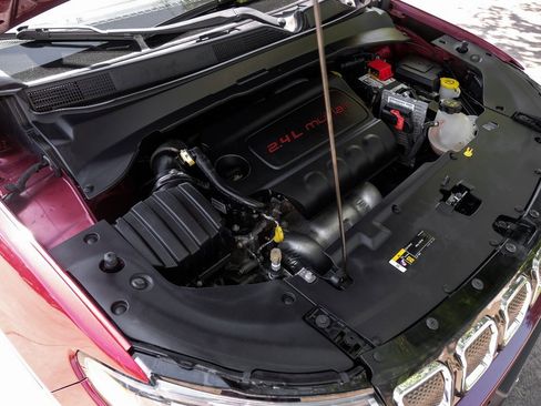 Used 2022 Jeep Compass Limited image 62