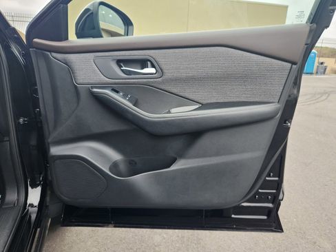 Used 2023 Nissan Rogue SV FWD image 27