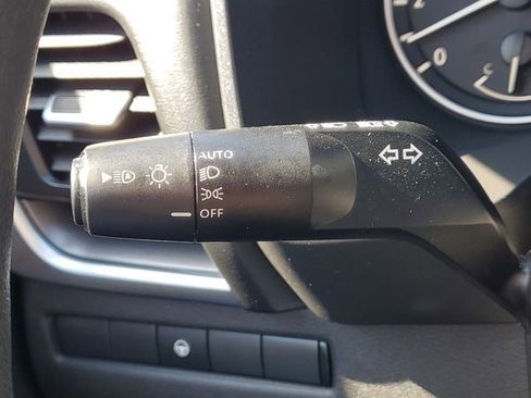 Certified 2023 Nissan Rogue SV image 11