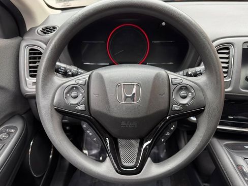 Used 2019 Honda HR-V EX image 12