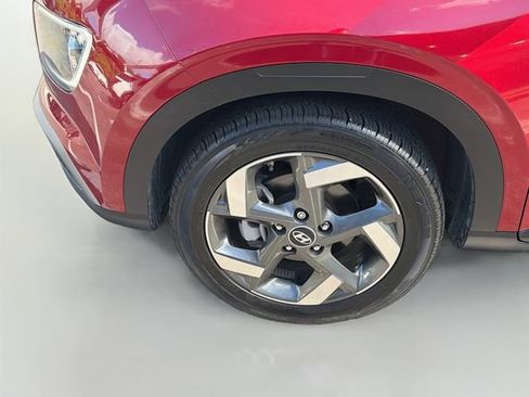 Used 2024 Hyundai Venue Limited FWD image 29