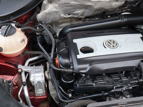 Used 2012 Volkswagen Tiguan S image 35