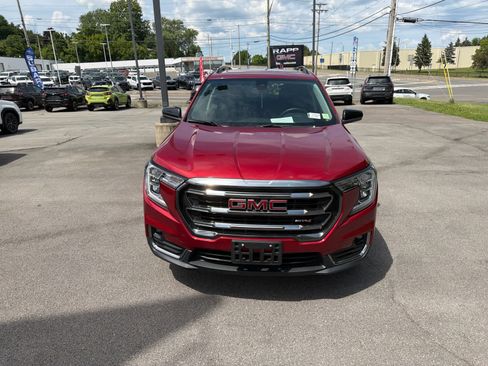 Used 2023 GMC Terrain AT4 AWD/4WD image 4