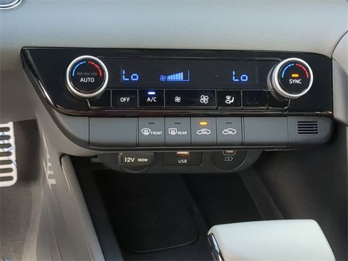 New 2025 Hyundai Elantra Sport image 18