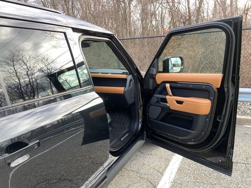 Certified 2023 Land Rover Defender 110 X image 15