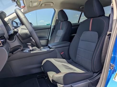 Certified 2025 Nissan Sentra SR w/ Trunk Package FWD image 11
