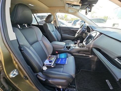 Used 2025 Subaru Outback Onyx Edition AWD/4WD image 9