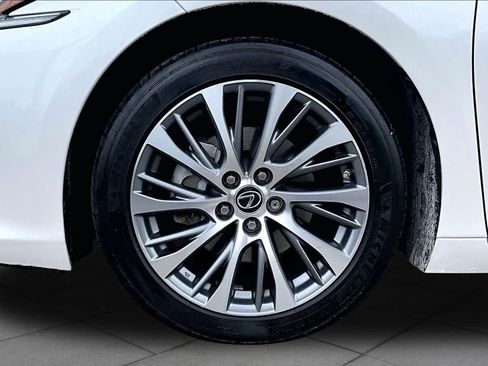 Used 2019 Lexus ES 300h w/ Premium Package FWD image 10