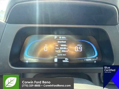 Used 2025 Hyundai Elantra Sport FWD image 17