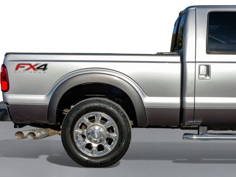 Used 2012 Ford F250 Lariat w/ Lariat Ultimate Pkg image 6