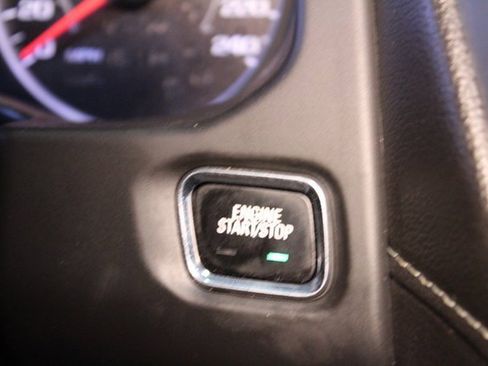 Used 2019 GMC Acadia SLE image 26