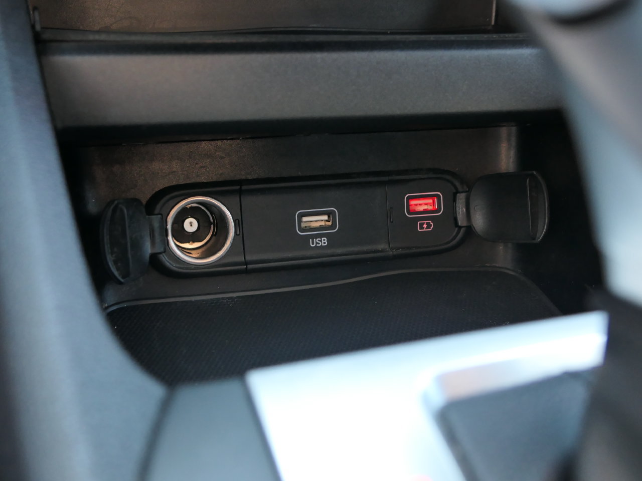 Certified 2024 Kia Forte LXS w/ LXS Technology Package FWD image 21