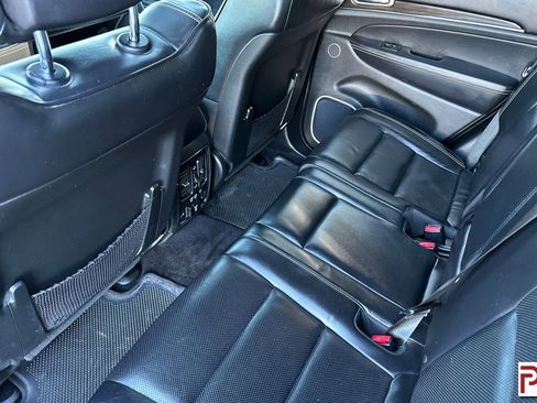 Used 2017 Jeep Grand Cherokee Overland image 13