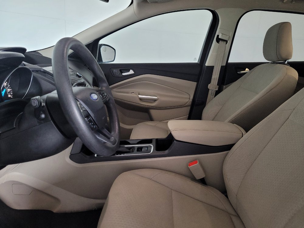 Used 2018 Ford Escape SE w/ Ford Safe & Smart Package FWD image 17