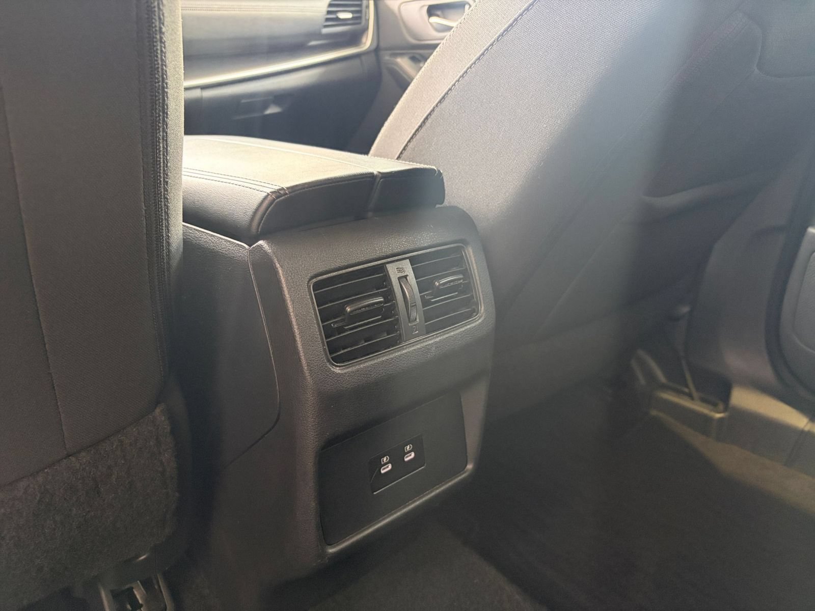Used 2025 Nissan Rogue SV AWD/4WD image 24