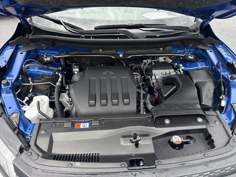 Used 2024 Mitsubishi Eclipse Cross SE image 9