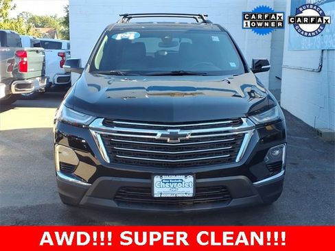 Used 2022 Chevrolet Traverse LT image 2