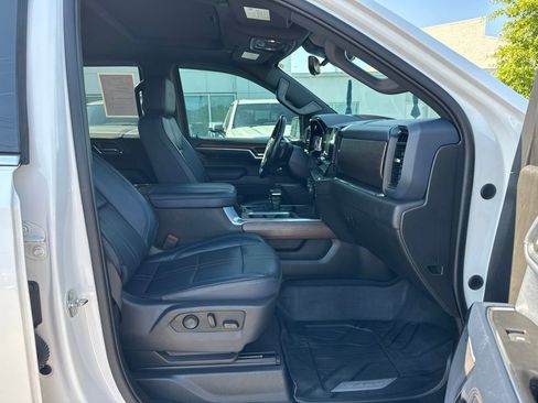 Used 2023 Chevrolet Silverado 1500 High Country w/ High Country Premium Package AWD/4WD image 15