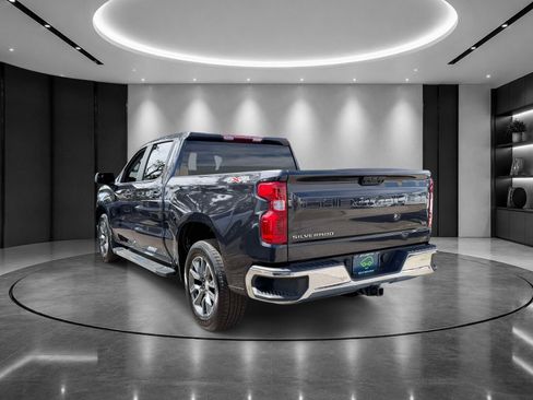 Used 2023 Chevrolet Silverado 1500 LT AWD/4WD image 4